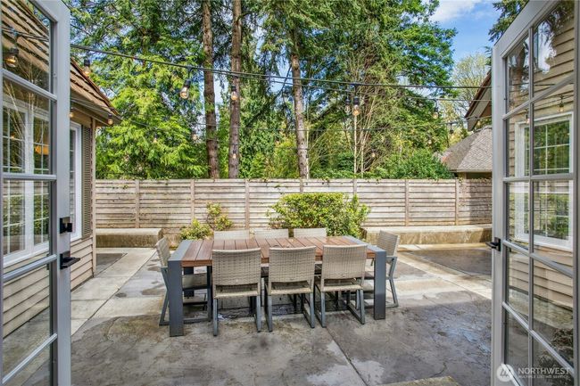 8150 Evergreen Ln, House other with 5 bedrooms, 4 bathrooms and 3 parking in Mercer Island WA | Image 7