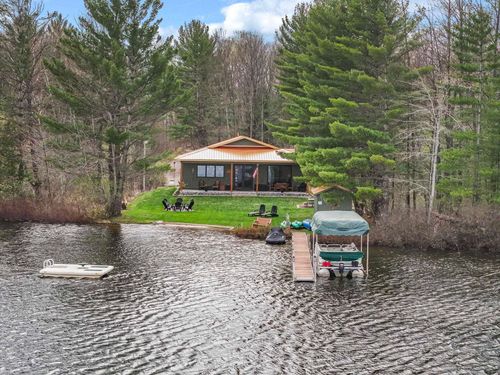 5590 Kerbyson Dr Se, Kalkaska, MI, 49646-9229 | Card Image