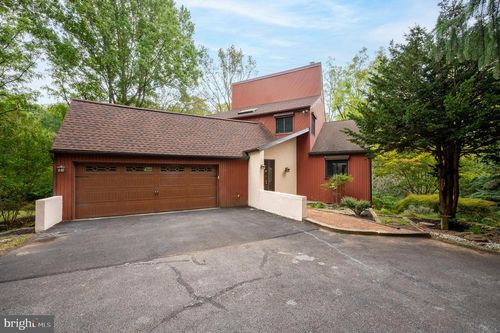 111 Harvey Ln, CHADDS FORD, PA, 19317-9728 | Card Image