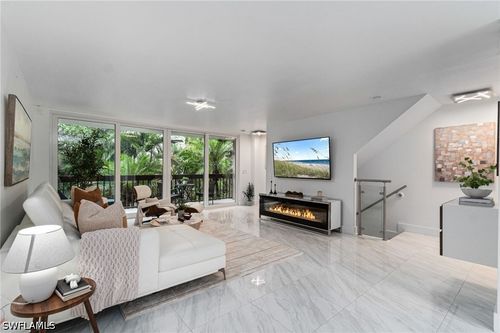 4-995 9th Ave S, NAPLES, FL, 34102-8231 | Card Image