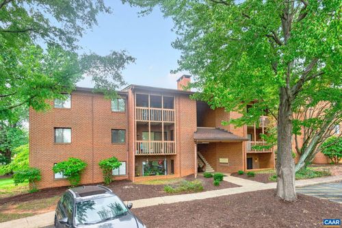 9-104 Turtle Creek Rd, CHARLOTTESVILLE, VA, 22901-6752 | Card Image
