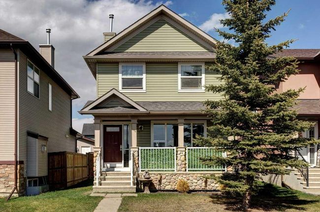 196 Silverado Plains Close Sw, Home with 3 bedrooms, 2 bathrooms and 4 parking in Calgary AB | Image 2