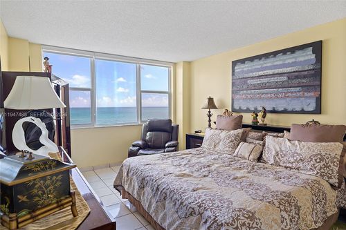 apt-402-3180 S Ocean Dr, Hallandale Beach, FL, 33009-7248 | Card Image
