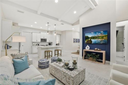 7060 Saona Ct, NAPLES, FL, 34113-9069 | Card Image