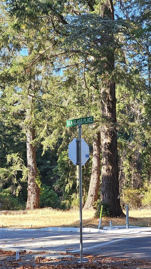 5 Sea Glass Pl, Saanich, BC, V8N4J2 | Card Image