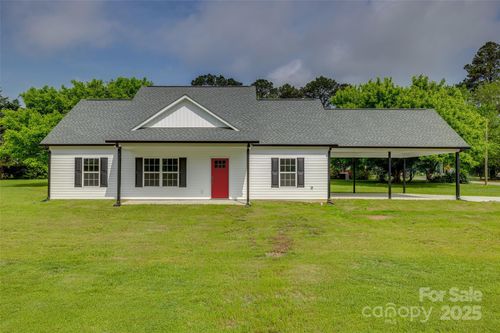 521 Tram Rd, Lancaster, SC, 29720-9515 | Card Image