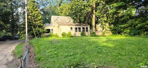 16305 Allen Ave, Petersburg, IL, 62675-6259 | Card Image