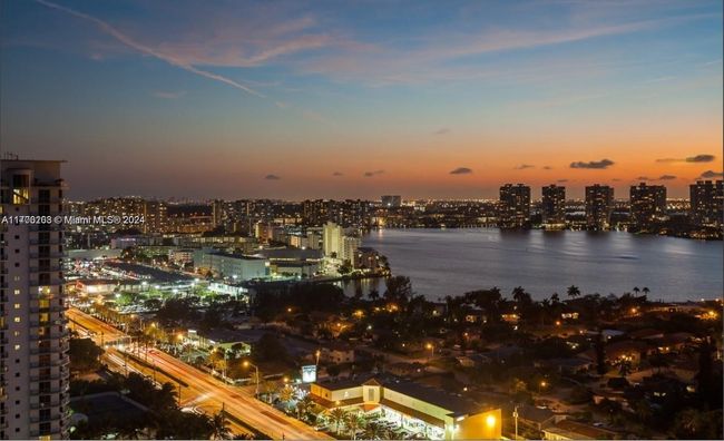 APT-2601 - 18911 Collins Ave, Condo with 4 bedrooms, 6 bathrooms and null parking in Sunny Isles Beach FL | Image 19