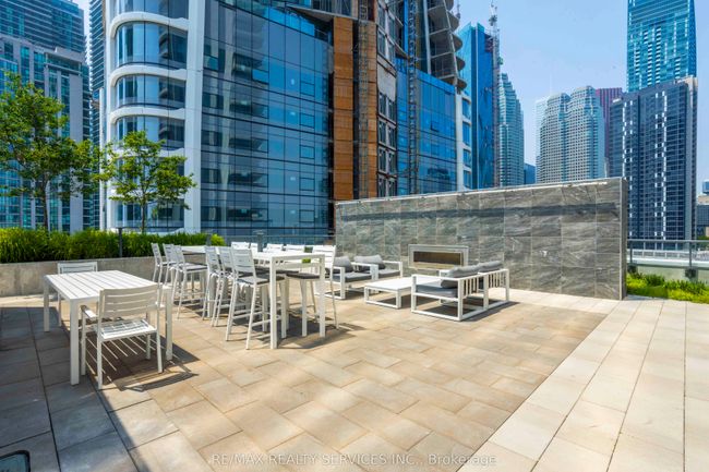 1806 - 28 Freeland St, Condo with 2 bedrooms, 1 bathrooms and null parking in Toronto ON | Image 19