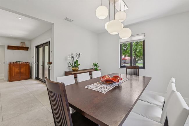 441 Sw 27 Th Rd, House other with 4 bedrooms, 4 bathrooms and null parking in Miami FL | Image 8