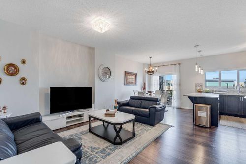 665 Hillcrest Road Sw, Airdrie, AB, T4B4C7 | Card Image