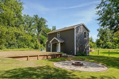 9755 Portage Trl, White Lake, MI, 48386-2771 | Card Image