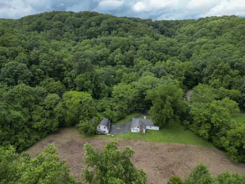 5092 Seymour Hollow Rd, Whites Creek, TN, 37189-9075 | Card Image