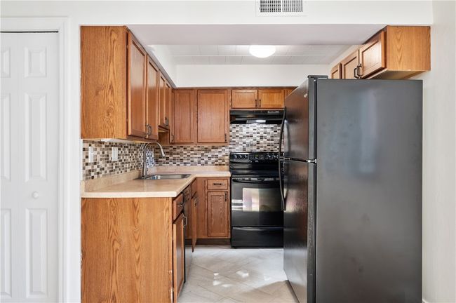APT-2 - 404 Lexington Ave, Condo with 2 bedrooms, 2 bathrooms and 1 parking in Aspinwall PA | Image 15