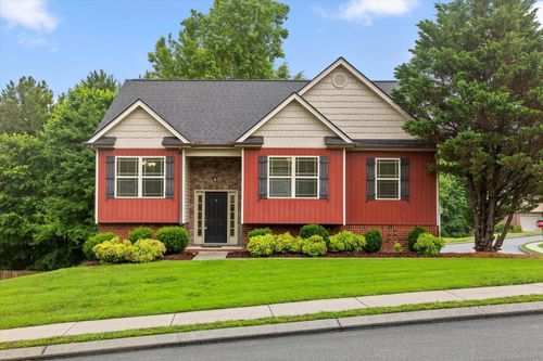 8382 Ingram Ln, Hixson, TN, 37343-2052 | Card Image