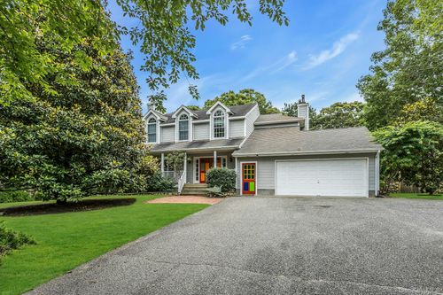 b-104 B Squiretown Rd, Hampton Bays, NY, 11946-1302 | Card Image