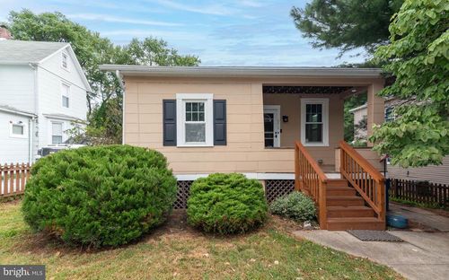 3812 Pinewood Ave, BALTIMORE, MD, 21206-1503 | Card Image