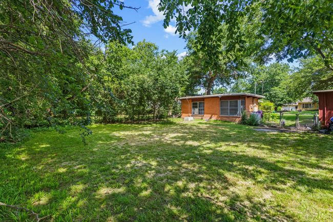 View of yard | Image 6