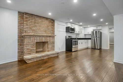 lower-308 Glen Shields Ave, Concord, ON, L4K1V1 | Card Image