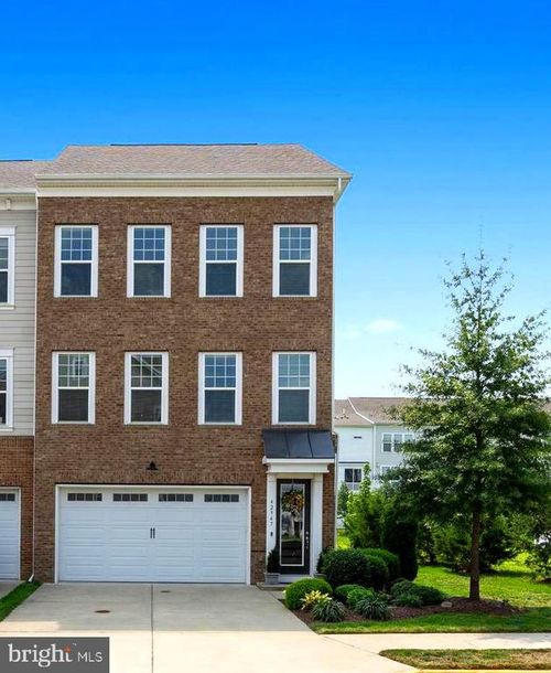 42947 Running Creek Sq, LEESBURG, VA, 20175-4770 | Card Image