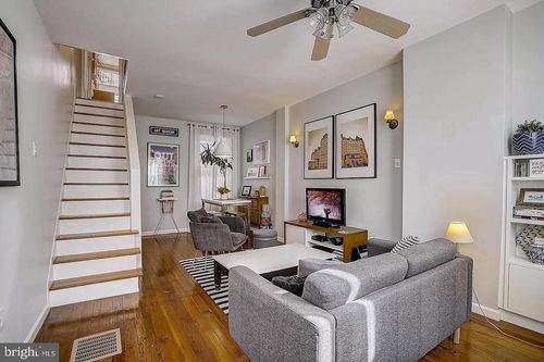 2735 Reno St, PHILADELPHIA, PA, 19130-1713 | Card Image