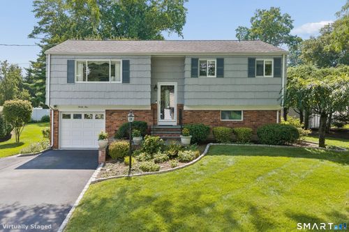 21 Sussex Pl, Stamford, CT, 06905-2931 | Card Image