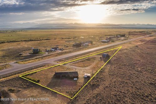 10475 Us Highway 191, Pinedale, WY, 82941-9003 | Card Image