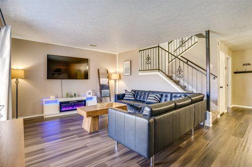 3-42 W Creek Ln, Grand Prairie, TX, 75052-6203 | Card Image