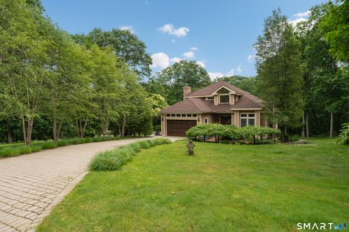32 Staba Dr, Higganum, CT, 06441-4458 | Card Image
