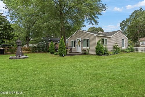 809 Beach Blvd, Forked River, NJ, 08731-5226 | Card Image