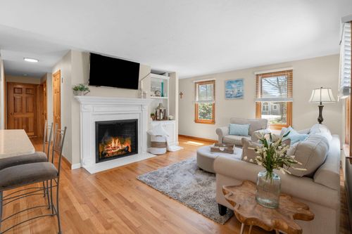 43 Neshobe Rd, Mashpee, MA, 02649-4518 | Card Image