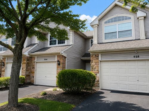930 Mesa Dr, Lake In The Hills, IL, 60156-4922 | Card Image