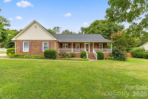 105 Spurgen Dr, Kings Mountain, NC, 28086-7808 | Card Image