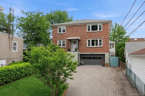 115 Winfred Ave, Yonkers, NY, 10704-2379 | Card Image