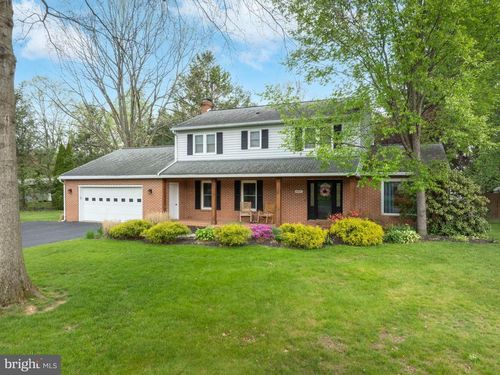 815 Outer Dr, STATE COLLEGE, PA, 16801-8234 | Card Image