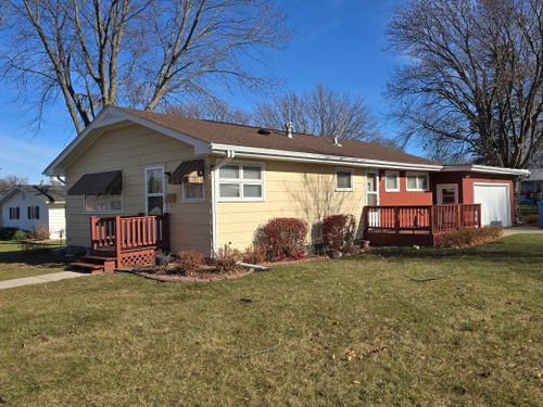 23 Elbon Dr, Pipestone, MN, 56164-1061 | Card Image