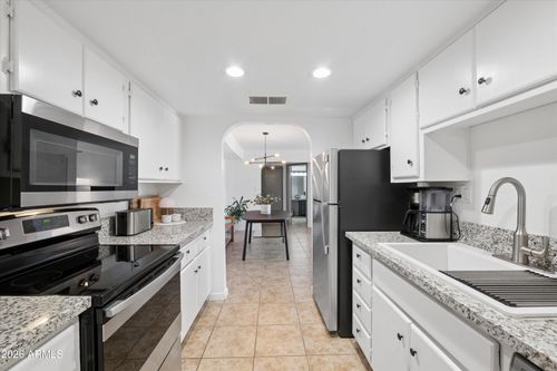 186-3825 E Camelback Rd, Phoenix, AZ, 85018-2643 | Card Image