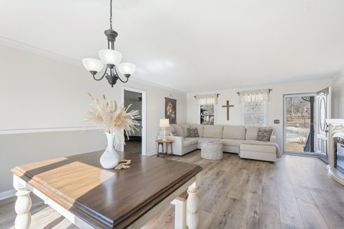 261 Bobwhite Dr, Lyles, TN, 37098-1938 | Card Image