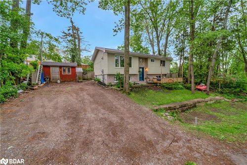 711 Hatton Ave, Bridgenorth, ON, K0L1H0 | Card Image