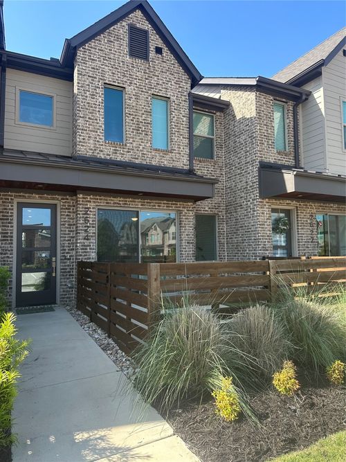 2624 La Cala Dr, Grand Prairie, TX, 75054-6640 | Card Image