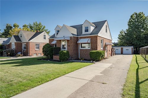 1419 Victory Dr, South Euclid, OH, 44121-3630 | Card Image