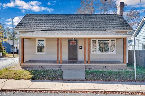 201 W Mccubbins St, Salisbury, NC, 28144-5441 | Card Image