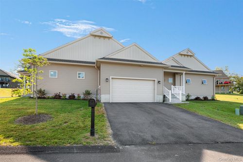 27 Ottaway Ln, Campbell Hall, NY, 10916-2436 | Card Image