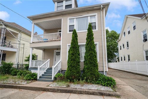 85 Englewood Ave, Pawtucket, RI, 02860-5415 | Card Image