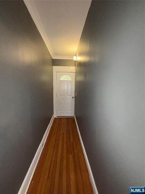 185 Linden Ave, Irvington, NJ, 07111-2522 | Card Image