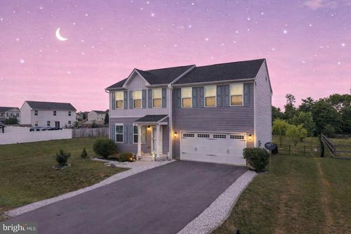 321 Tickseed Ct, BUNKER HILL, WV, 25413-1122 | Card Image