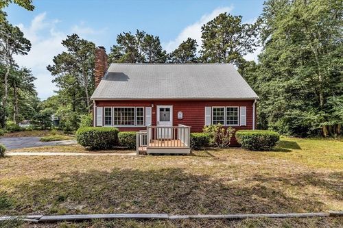 60 Jefferson Ave, Yarmouth, MA, 02673 | Card Image