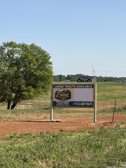 163 White Rd, Portland, TN, 37148-5033 | Card Image