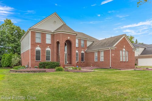 48416 Manhattan Cir, Canton, MI, 48188-1495 | Card Image