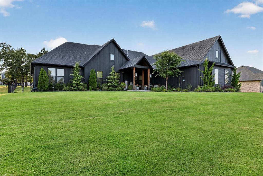 Residential in Harrah